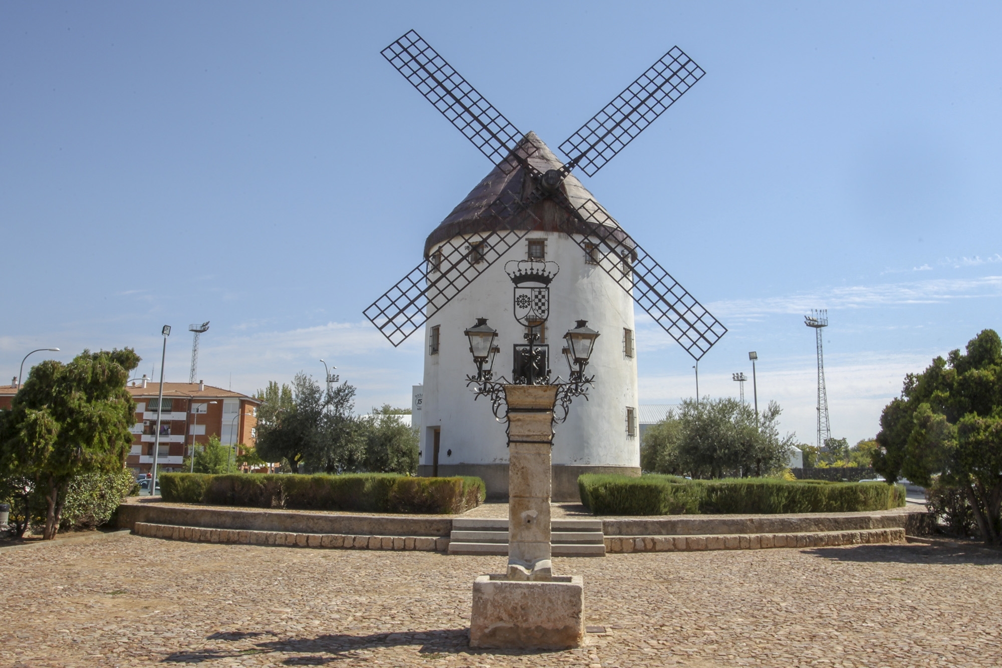 1665057920_molinos-del-cerro-de-san-blas-valdepeas